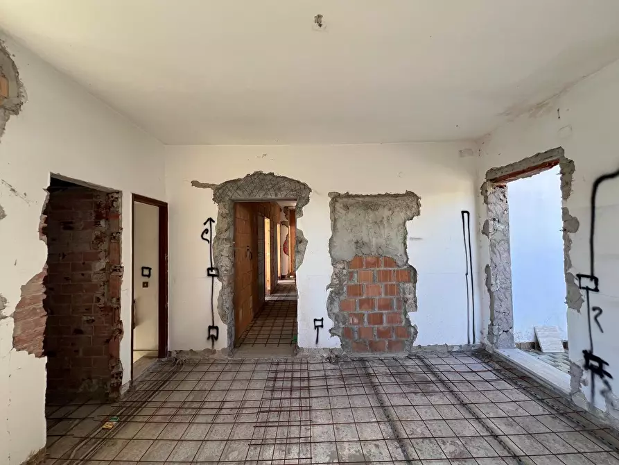 Immagine 31 di Villa in vendita  a Buti