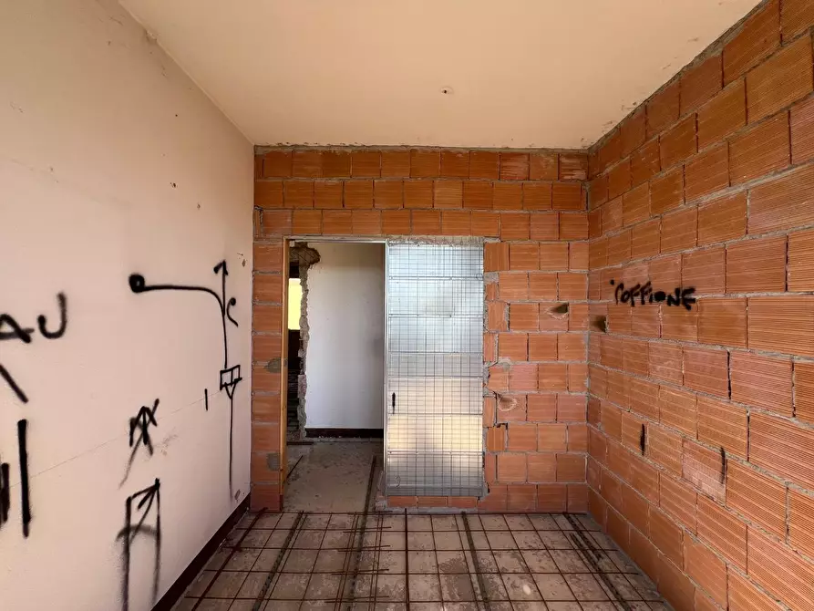 Immagine 23 di Villa in vendita  a Buti