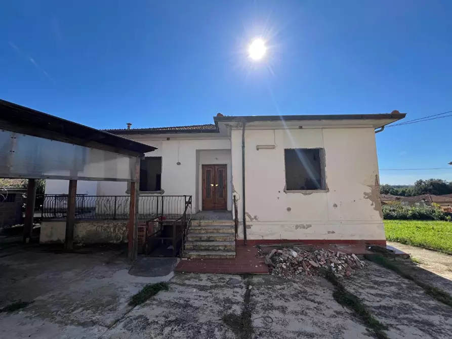 Immagine 6 di Villa in vendita  a Buti