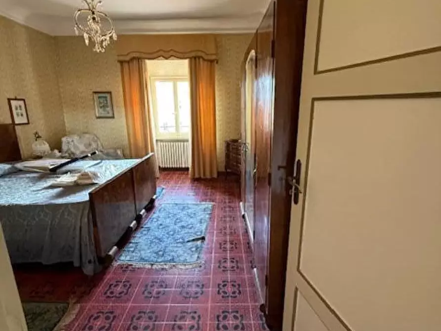 Immagine 39 di Appartamento in vendita  a Siena