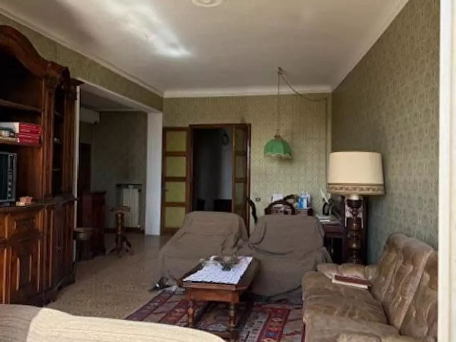 Immagine 21 di Appartamento in vendita  a Siena