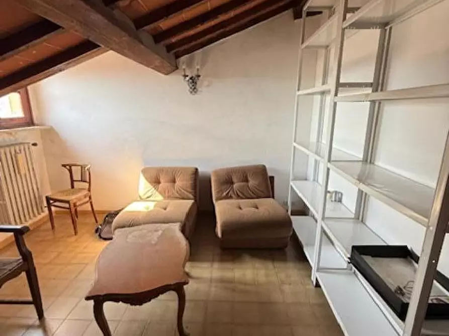 Immagine 3 di Appartamento in vendita  a Siena