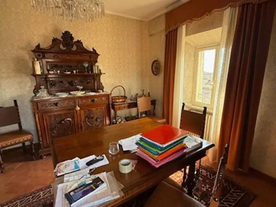 Immagine 48 di Appartamento in vendita  a Siena