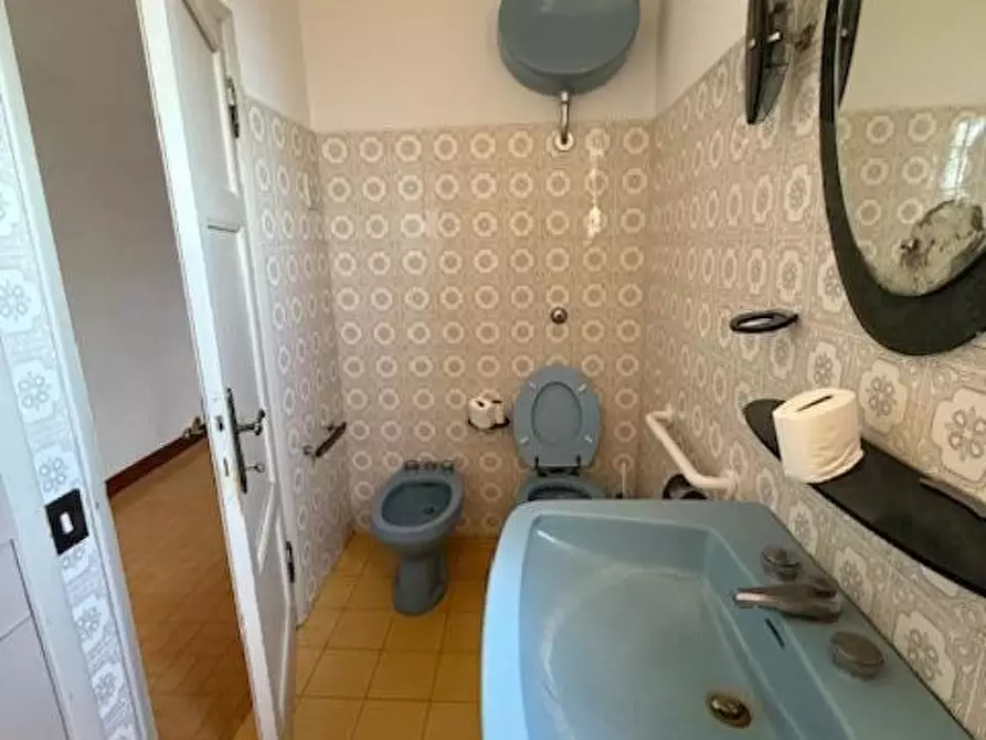 Immagine 45 di Appartamento in vendita  a Siena