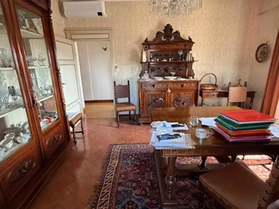 Immagine 49 di Appartamento in vendita  a Siena