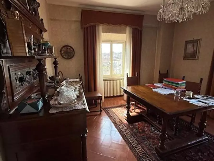 Immagine 47 di Appartamento in vendita  a Siena