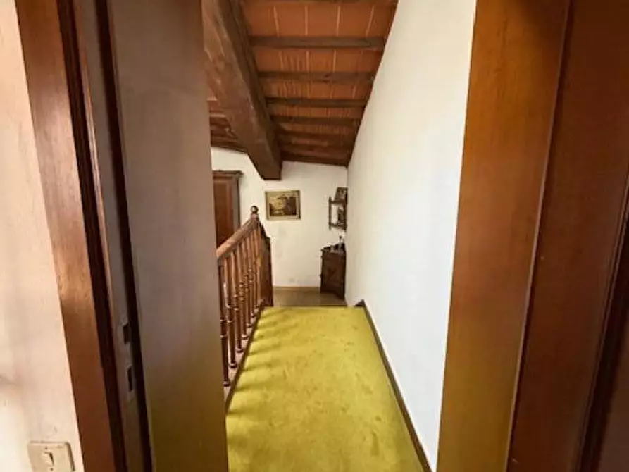 Immagine 5 di Appartamento in vendita  a Siena