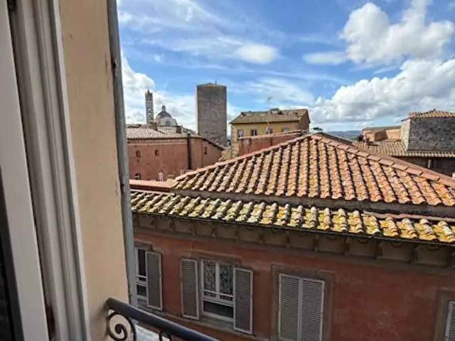 Immagine 24 di Appartamento in vendita  a Siena