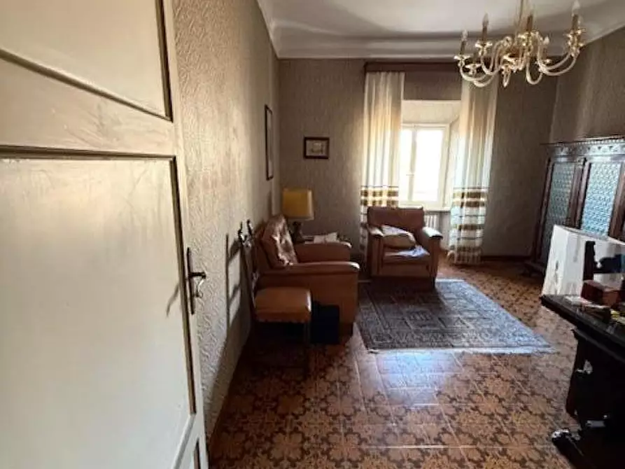 Immagine 32 di Appartamento in vendita  a Siena