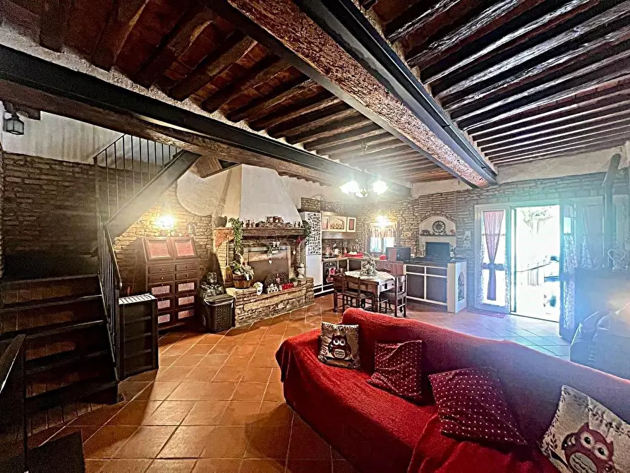 Immagine 2 di Terratetto in vendita  a Crespina Lorenzana