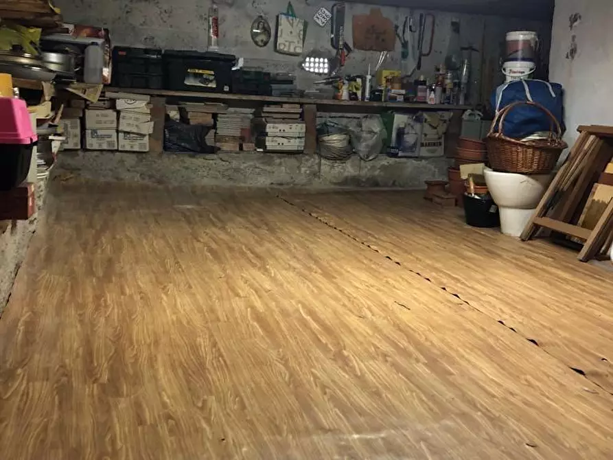 Immagine 41 di Villetta a schiera in vendita  a Camaiore