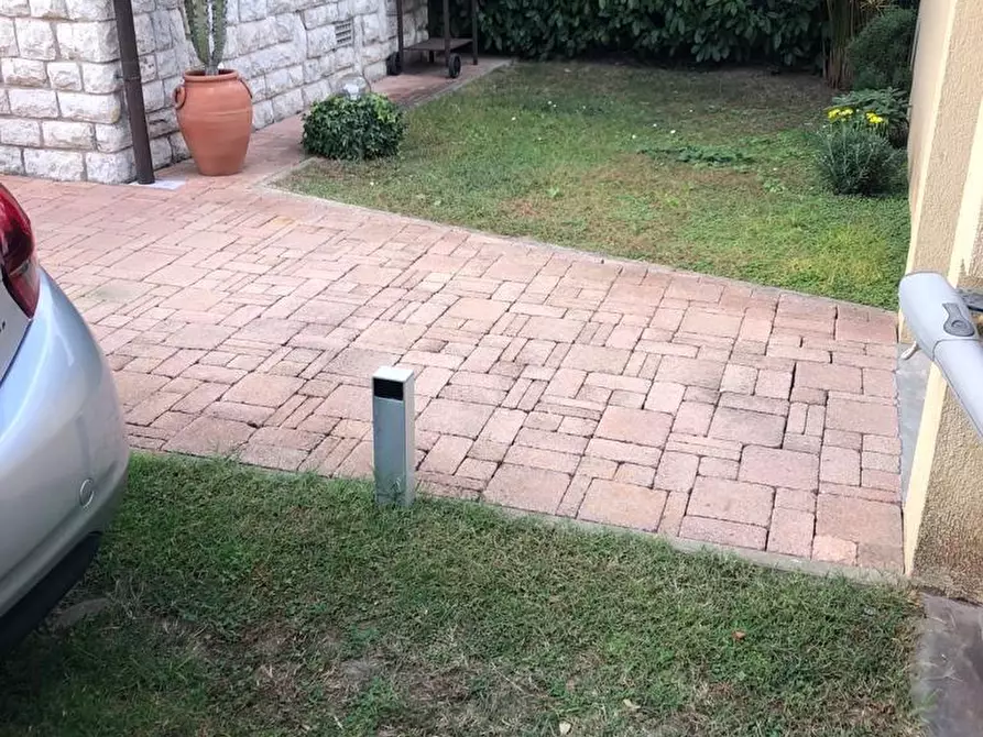 Immagine 35 di Villetta a schiera in vendita  a Camaiore