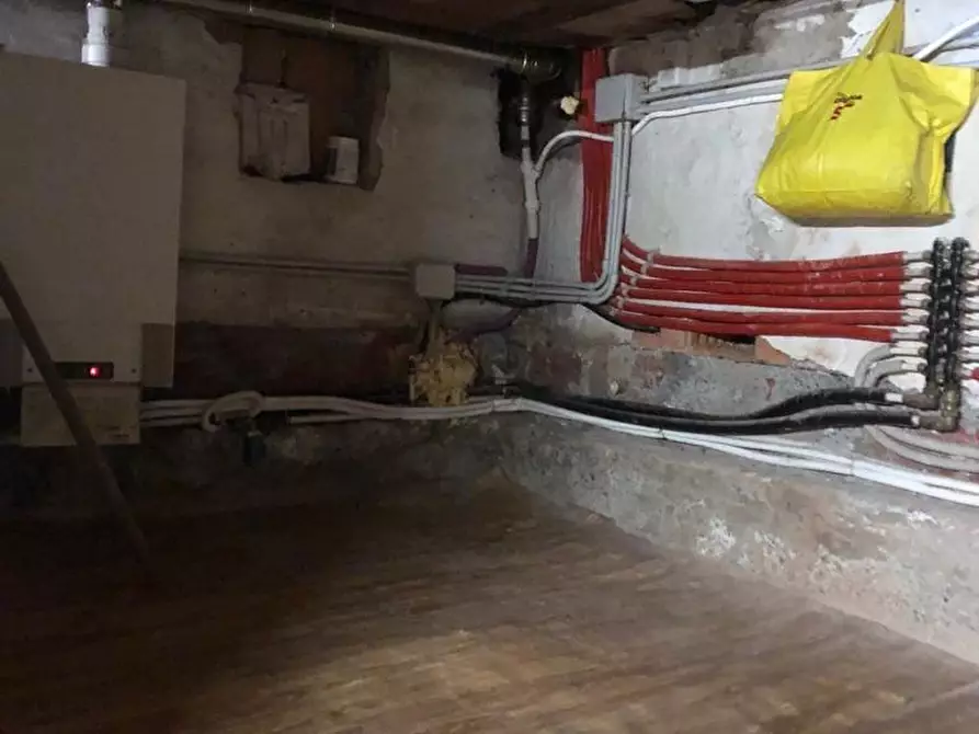 Immagine 30 di Villetta a schiera in vendita  a Camaiore