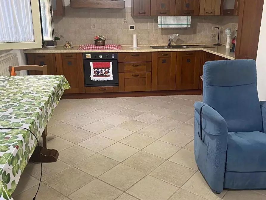 Immagine 48 di Villetta a schiera in vendita  a Camaiore