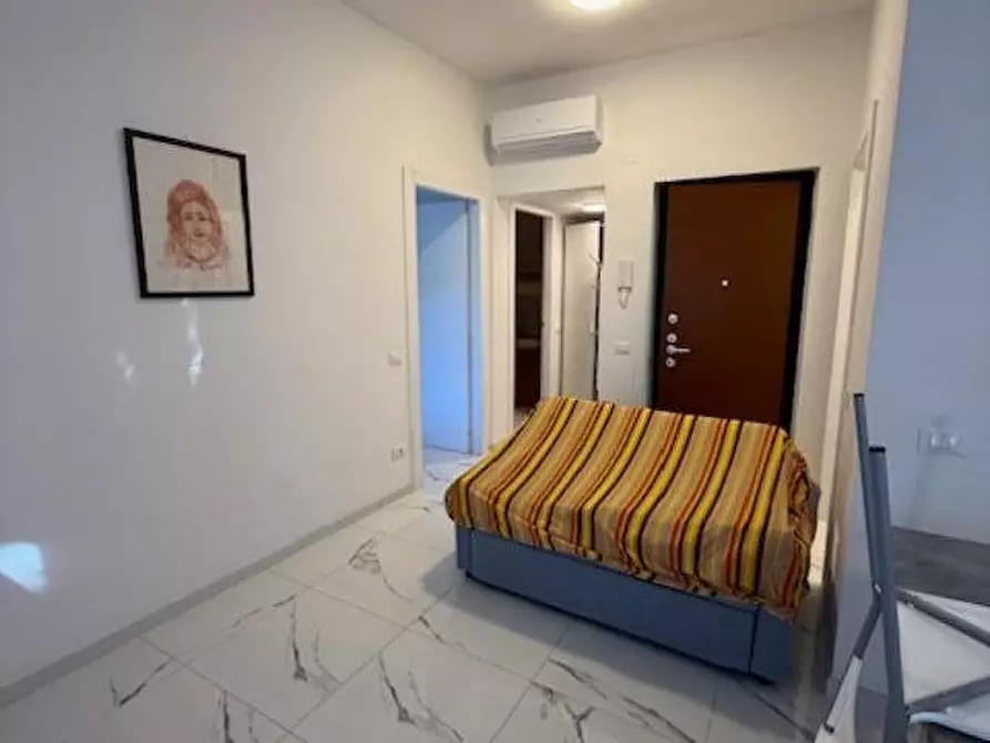 Immagine 2 di Appartamento in affitto  a Carrara