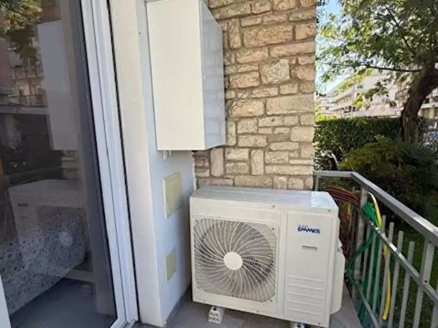 Immagine 7 di Appartamento in affitto  a Carrara