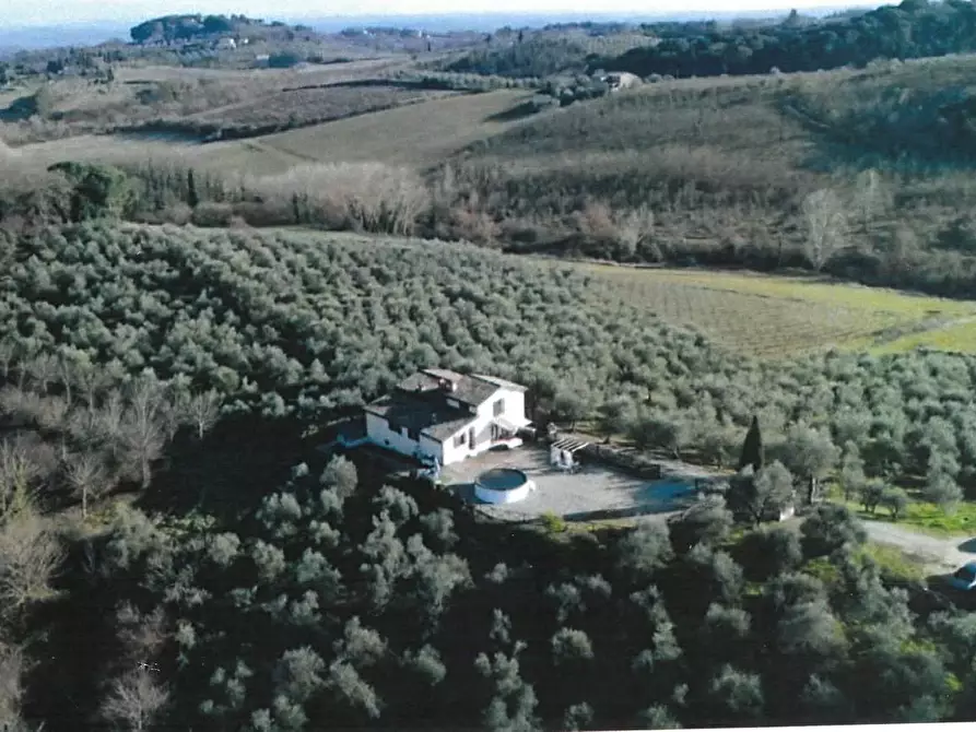Immagine 1 di Appartamento in vendita  a Siena