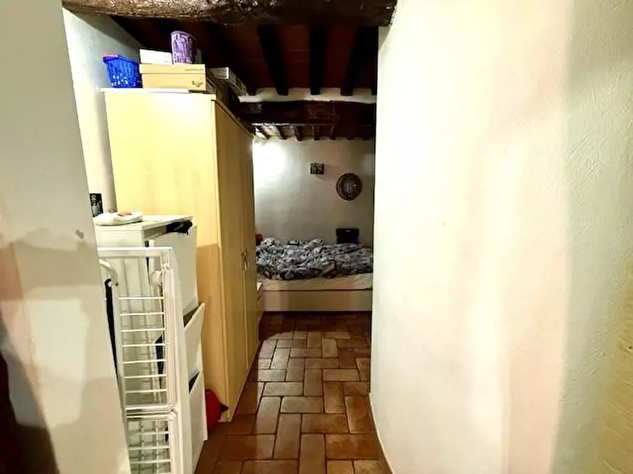 Immagine 4 di Appartamento in vendita  a Siena