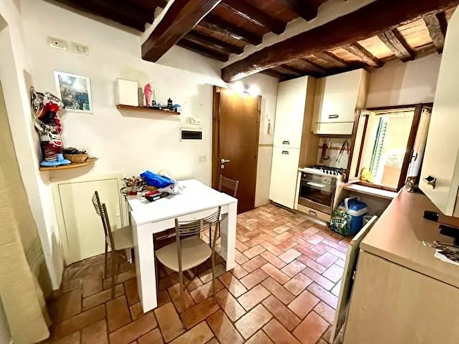 Immagine 3 di Appartamento in vendita  a Siena