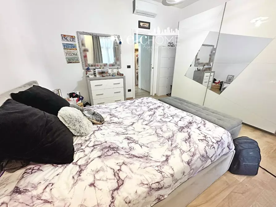 Immagine 12 di Appartamento in vendita  a Campi Bisenzio