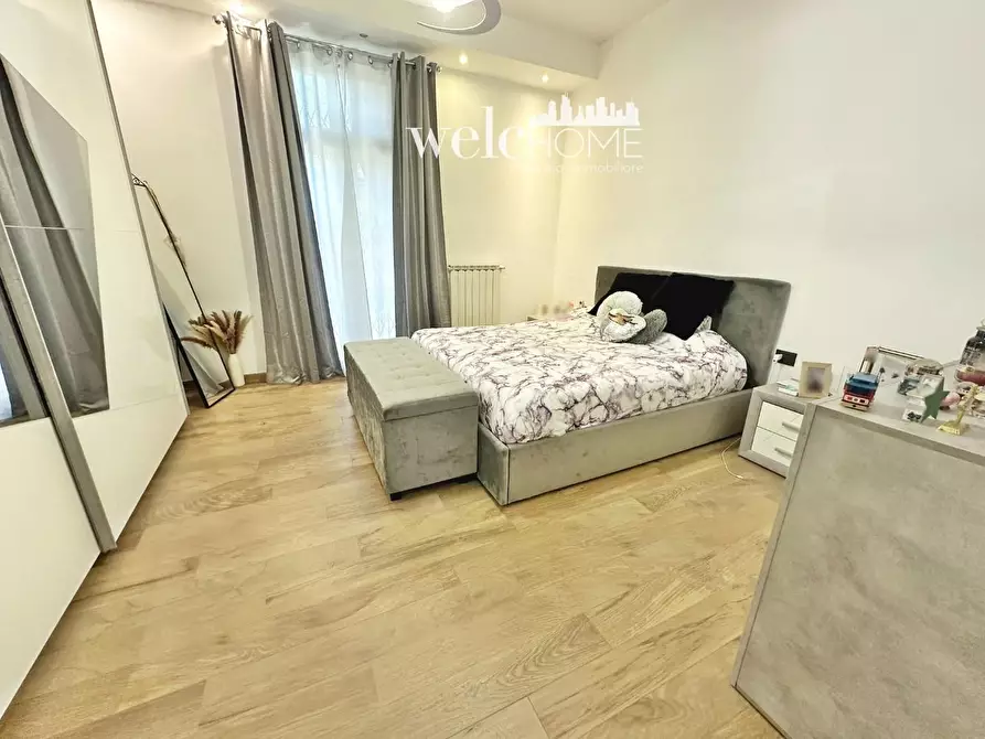 Immagine 11 di Appartamento in vendita  a Campi Bisenzio