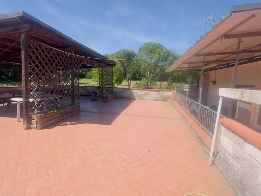 Immagine 25 di Attività artigianale in affitto  a Colle Di Val D'elsa