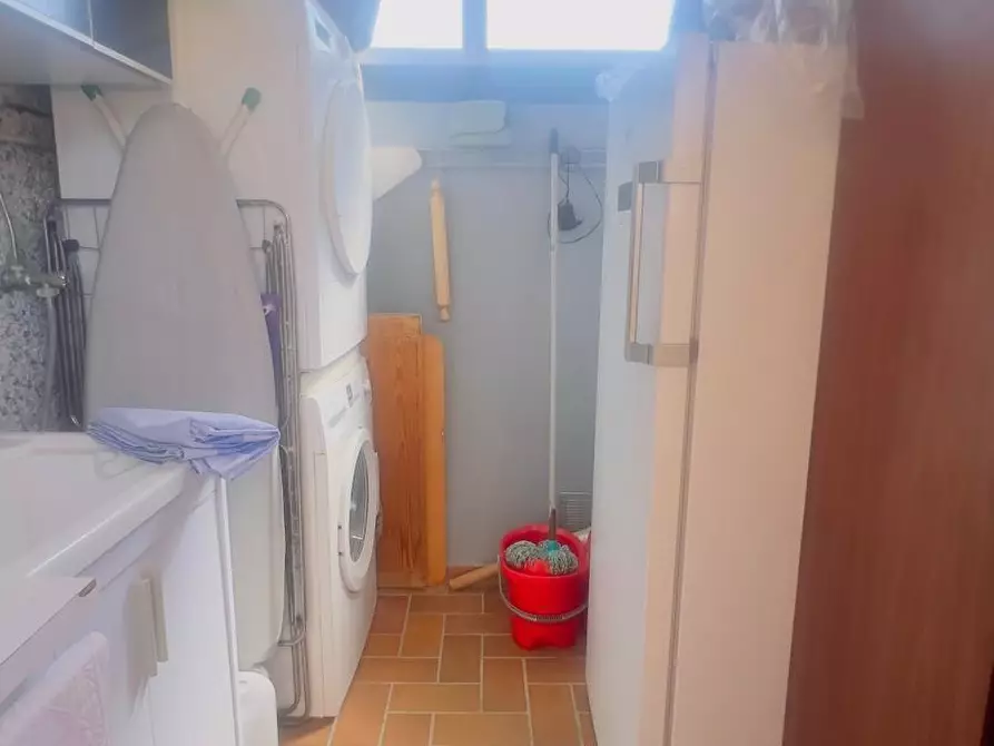 Immagine 19 di Attività artigianale in affitto  a Colle Di Val D'elsa