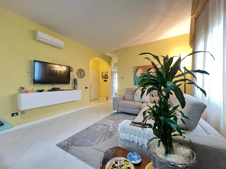 Immagine 25 di Appartamento in vendita  a Empoli