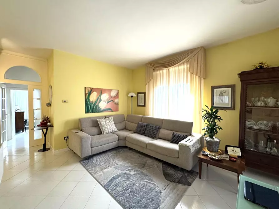 Immagine 16 di Appartamento in vendita  a Empoli