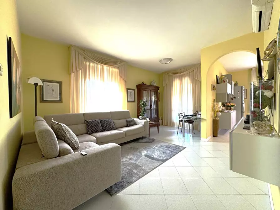 Immagine 2 di Appartamento in vendita  a Empoli