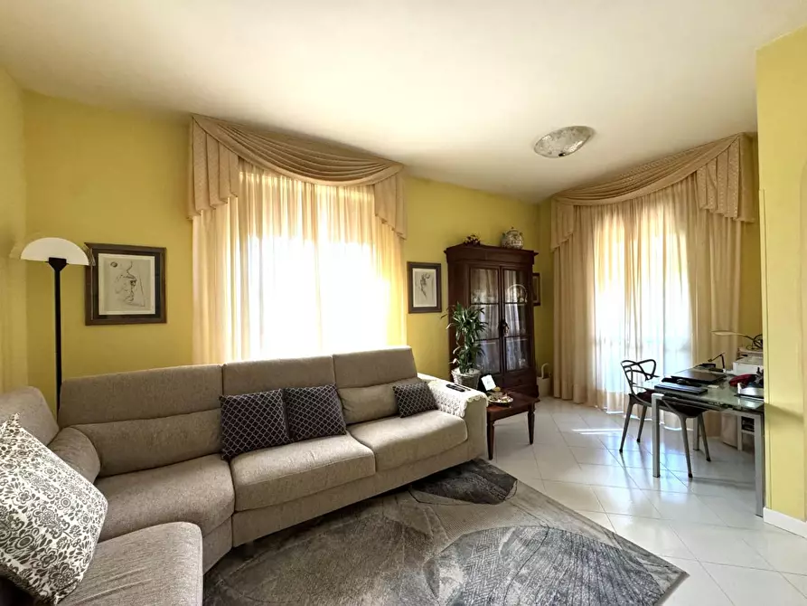 Immagine 12 di Appartamento in vendita  a Empoli