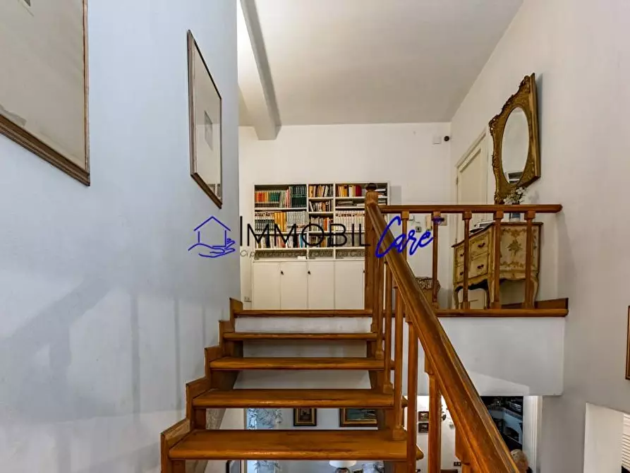 Immagine 21 di Porzione di casa in vendita  a Livorno