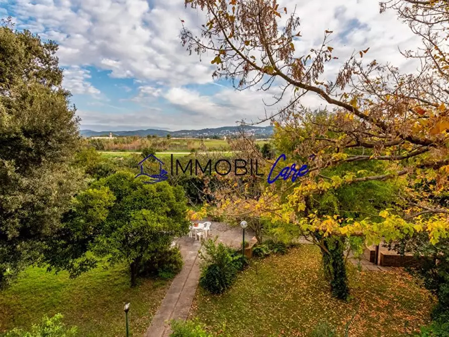 Immagine 26 di Porzione di casa in vendita  a Livorno