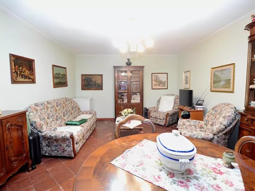 Immagine 2 di Terratetto in vendita  a Lucca