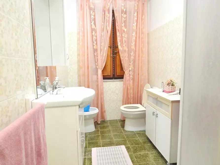 Immagine 17 di Terratetto in vendita  a Lucca