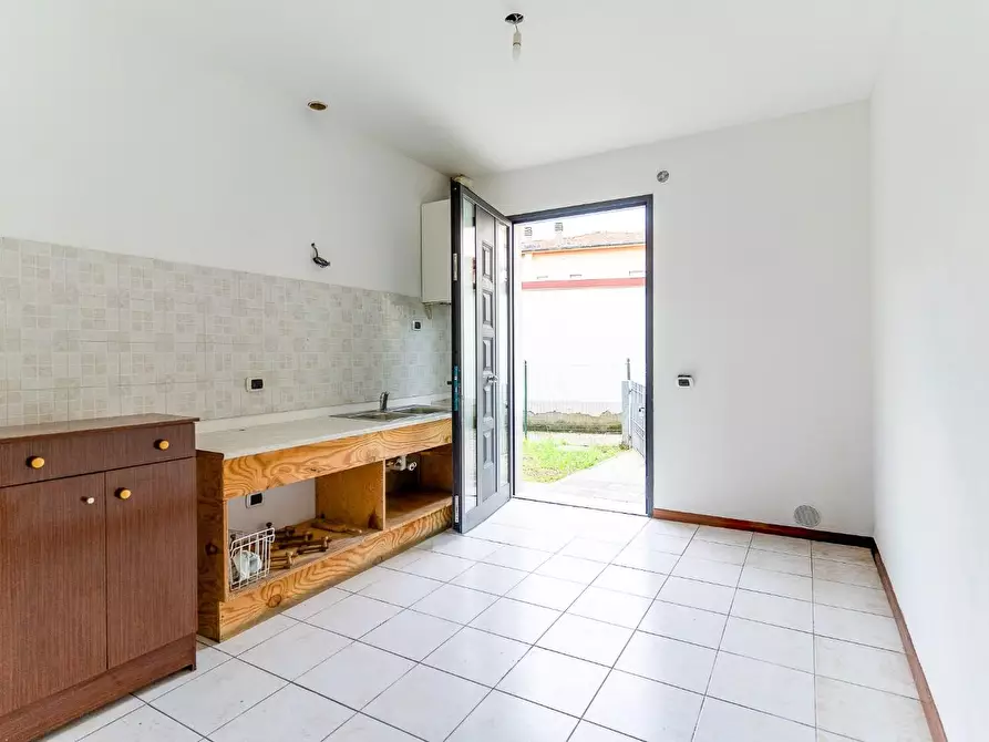 Immagine 6 di Appartamento in vendita  a Fucecchio