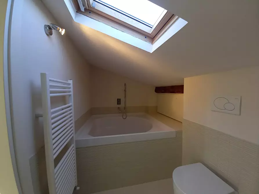 Immagine 20 di Appartamento in vendita  a Camaiore