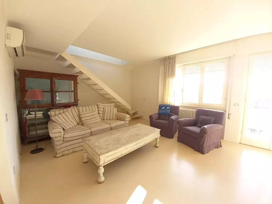 Immagine 4 di Appartamento in vendita  a Camaiore