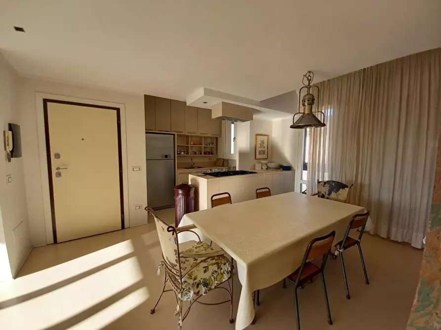 Immagine 13 di Appartamento in vendita  a Camaiore