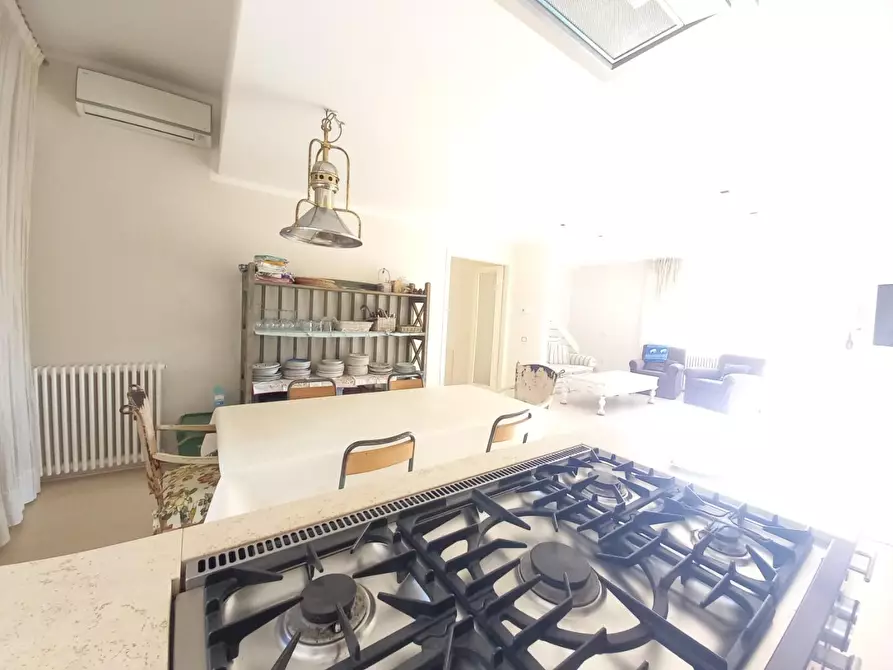 Immagine 3 di Appartamento in vendita  a Camaiore