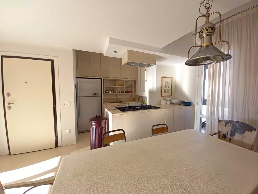 Immagine 2 di Appartamento in vendita  a Camaiore