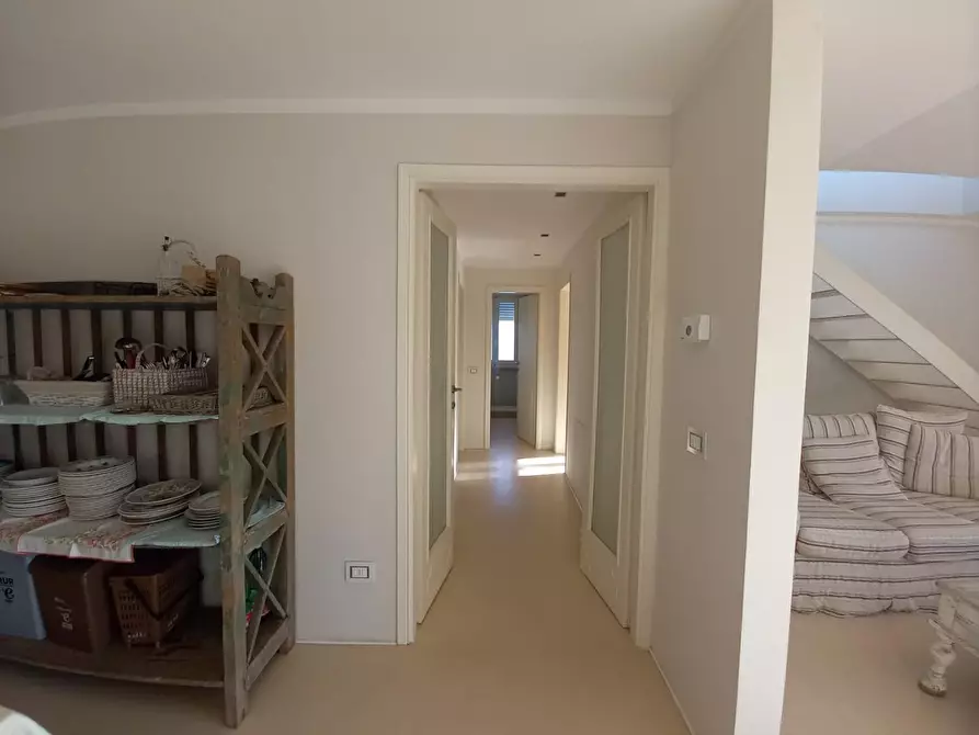 Immagine 6 di Appartamento in vendita  a Camaiore