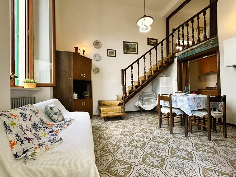 Immagine 9 di Appartamento in vendita  a Rosignano Marittimo