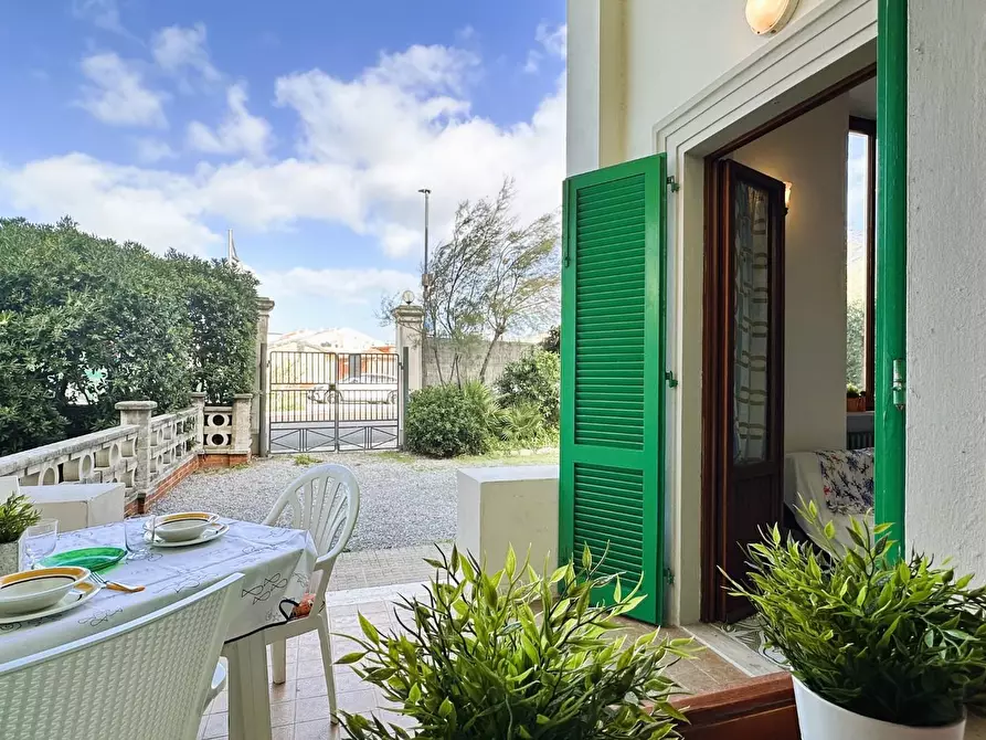 Immagine 2 di Appartamento in vendita  a Rosignano Marittimo