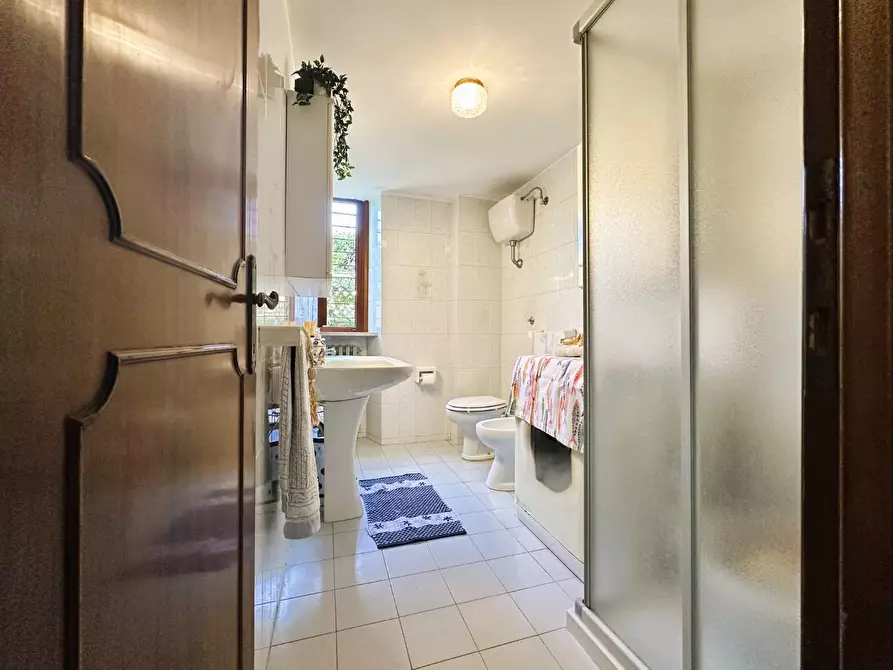 Immagine 12 di Appartamento in vendita  a Rosignano Marittimo