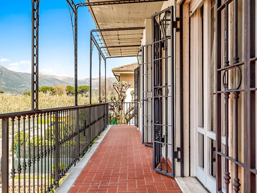 Immagine 16 di Appartamento in vendita  a Camaiore