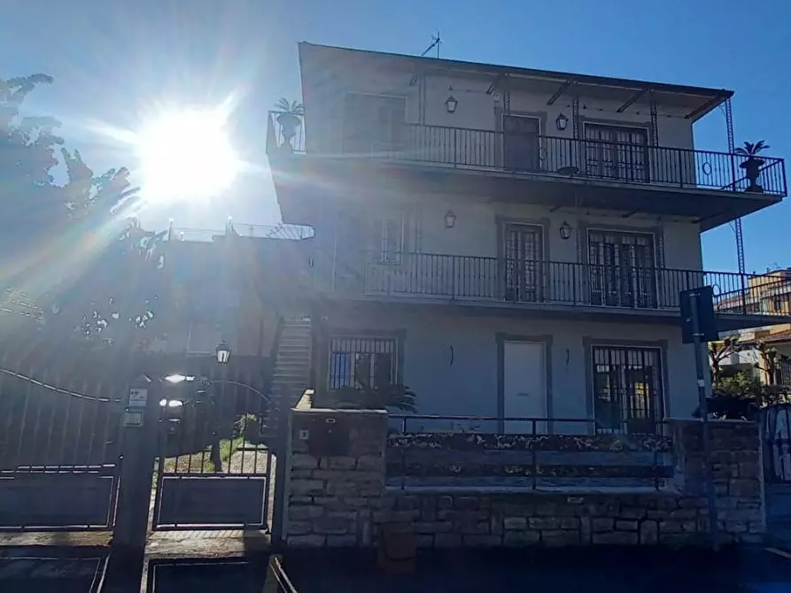 Immagine 30 di Appartamento in vendita  a Camaiore