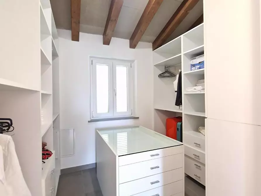 Immagine 22 di Villa in vendita  a Castelnuovo Magra