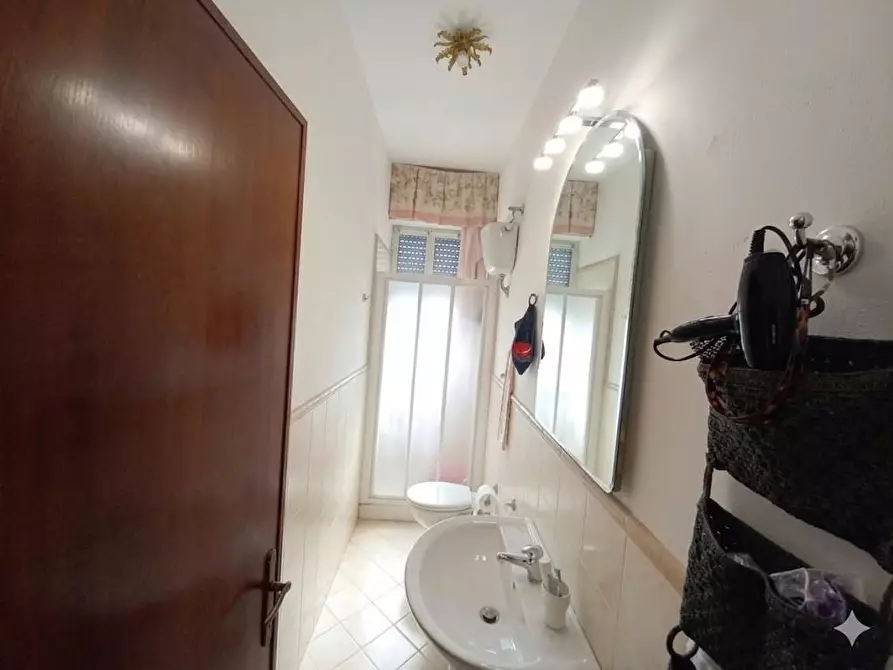 Immagine 16 di Appartamento in vendita  a Camaiore