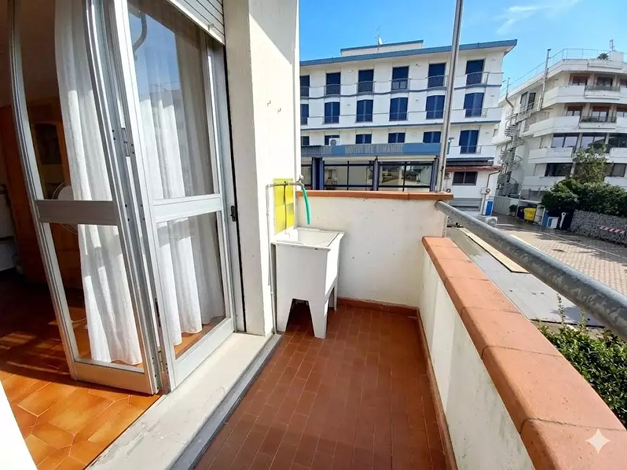 Immagine 15 di Appartamento in vendita  a Camaiore